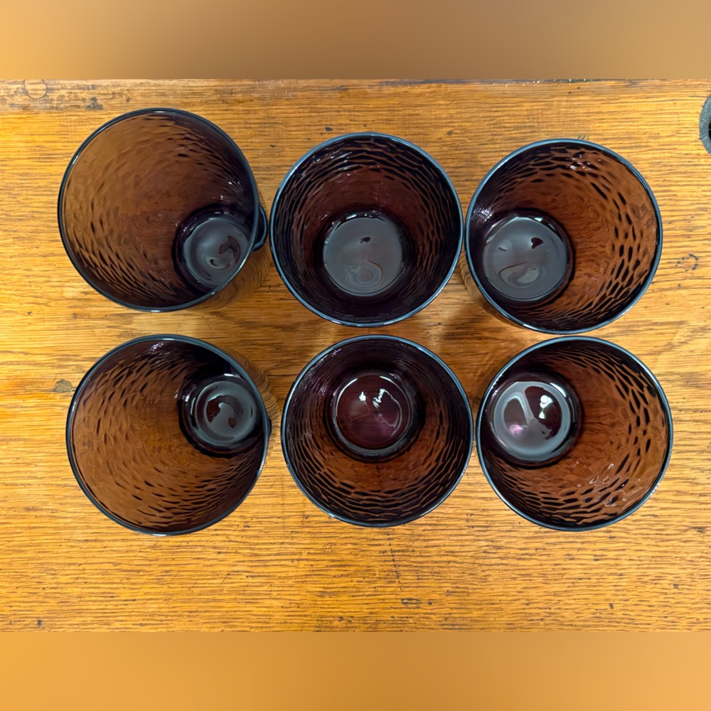 VTG Studio Bormioli Rocco Hammered Amethyst Glasses Set of 6 (4 short, 2 tall) - Picture 6 of 7
